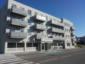 Гостиница Hildibrand Apartment Hotel  Нескёйпстадюр